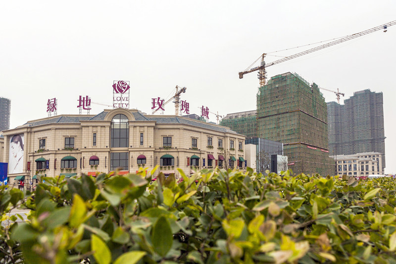 江西綠地玫瑰城-不銹鋼雙層煙囪制安工程、隔油器采購(gòu)安裝工程